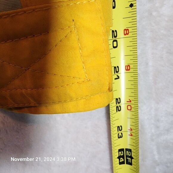 OP Women's Snow Ski Jacket Size Medium, Pockets Inside and Out, Zipper Hook Loop - Picture 13 of 14